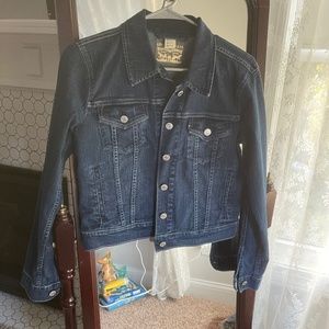 Levi’s denim jacket large